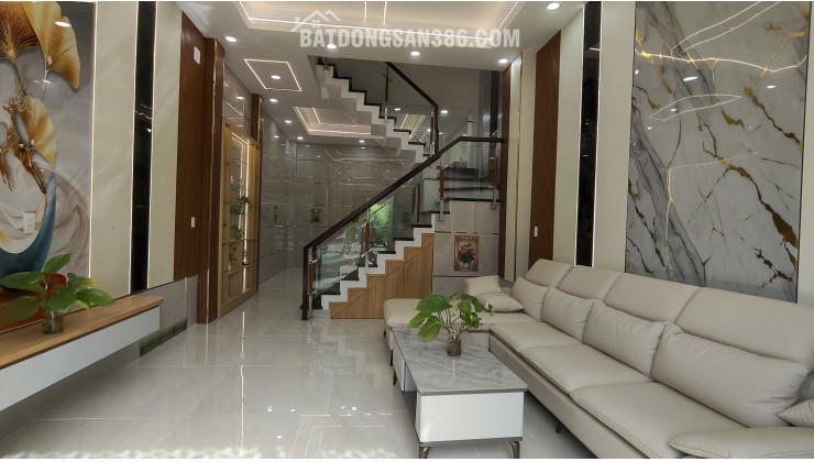 Nhà đẹp giá tốt sát đường Kênh 19 tháng 5, 52m2 full nội thất, ô tô đổ cửa chỉ 6đ nhỏ